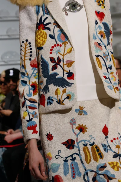 Look 14